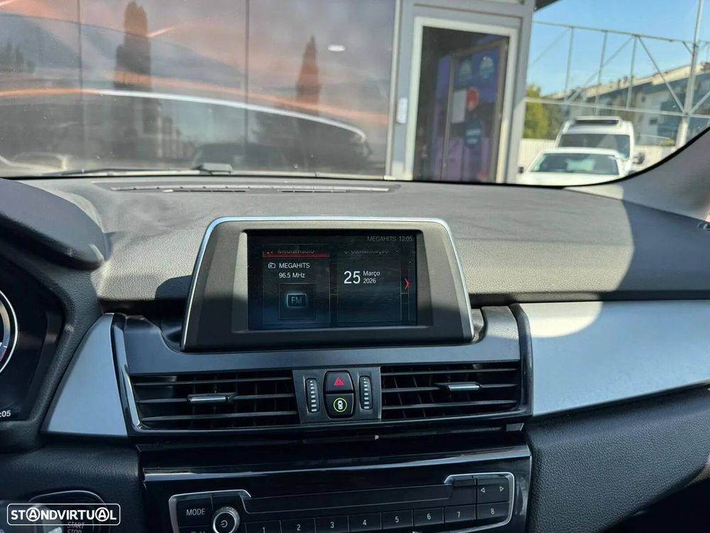 BMW 225xe Active Tourer Advantage - 32