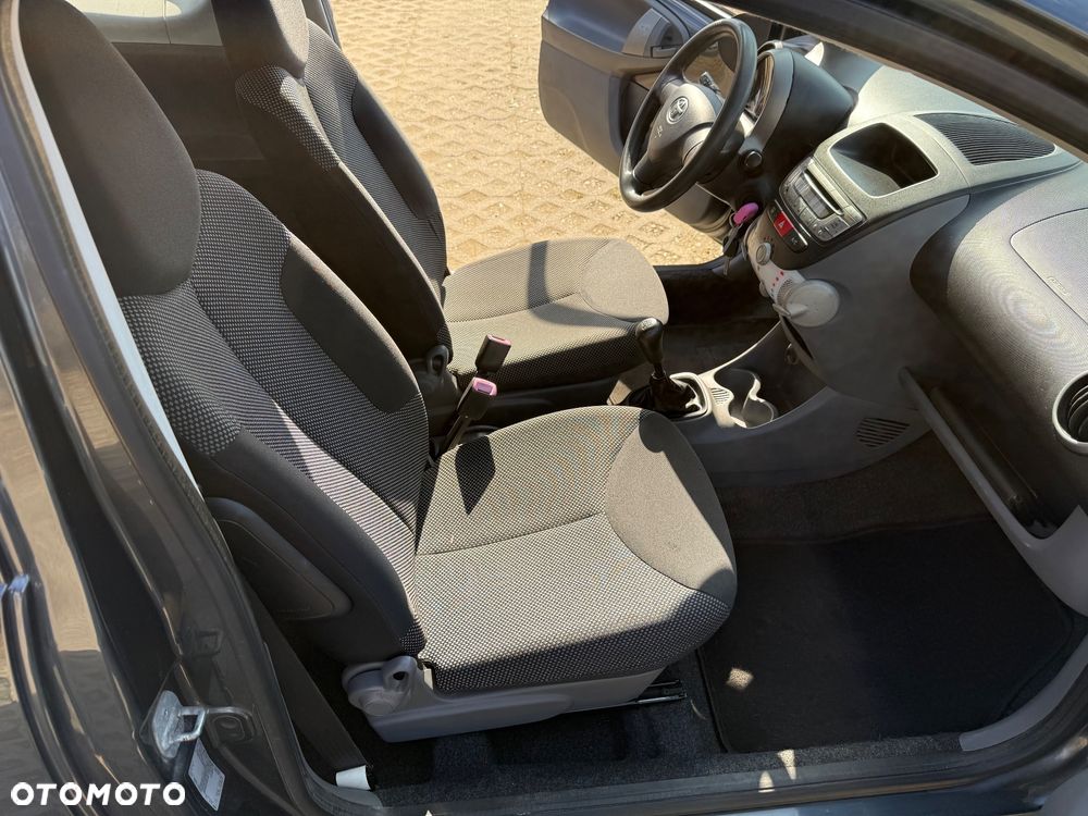 Toyota Aygo Team - 5