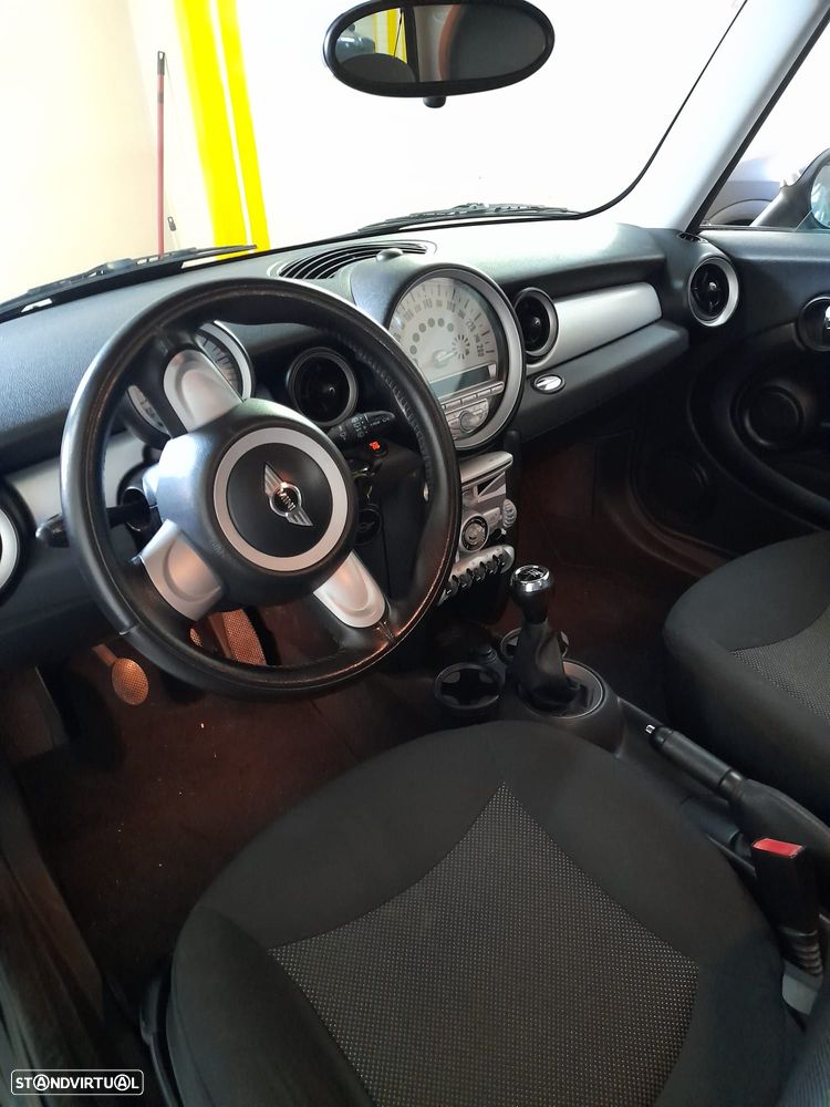 MINI 3 Portas One 1.4 - 6