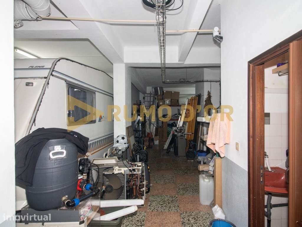 Armazém 198m² no Centro do Carregado - Com Escritório, Cozinha e Ca... - Grande imagem: 5/14