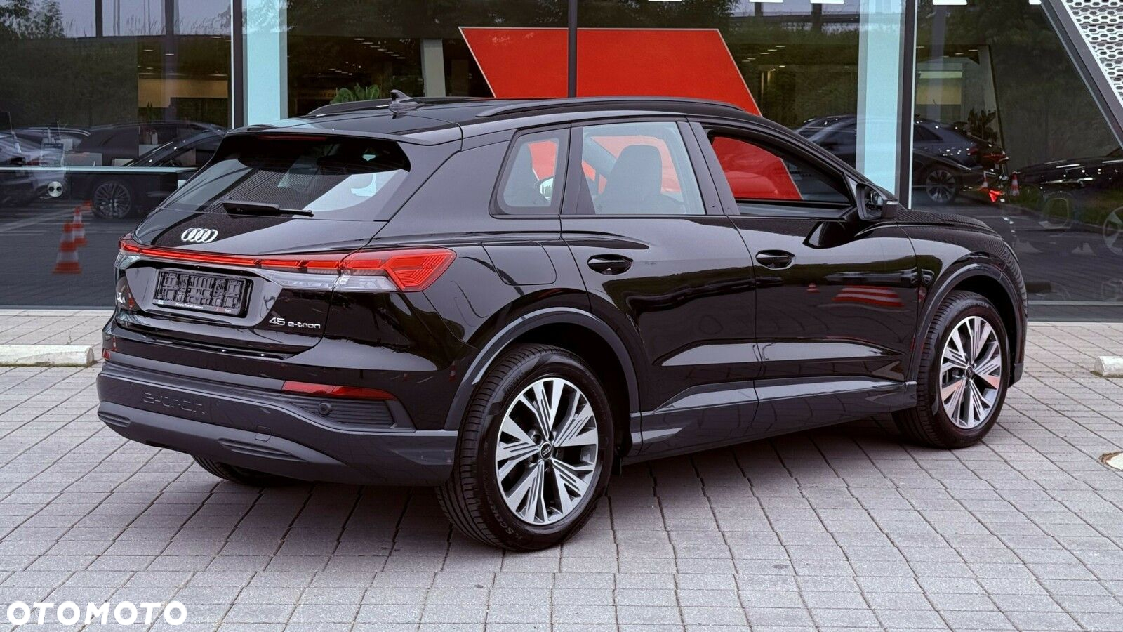 Audi Q4 e-tron - 12