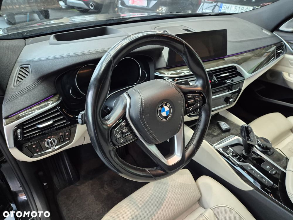 BMW 6GT - 18