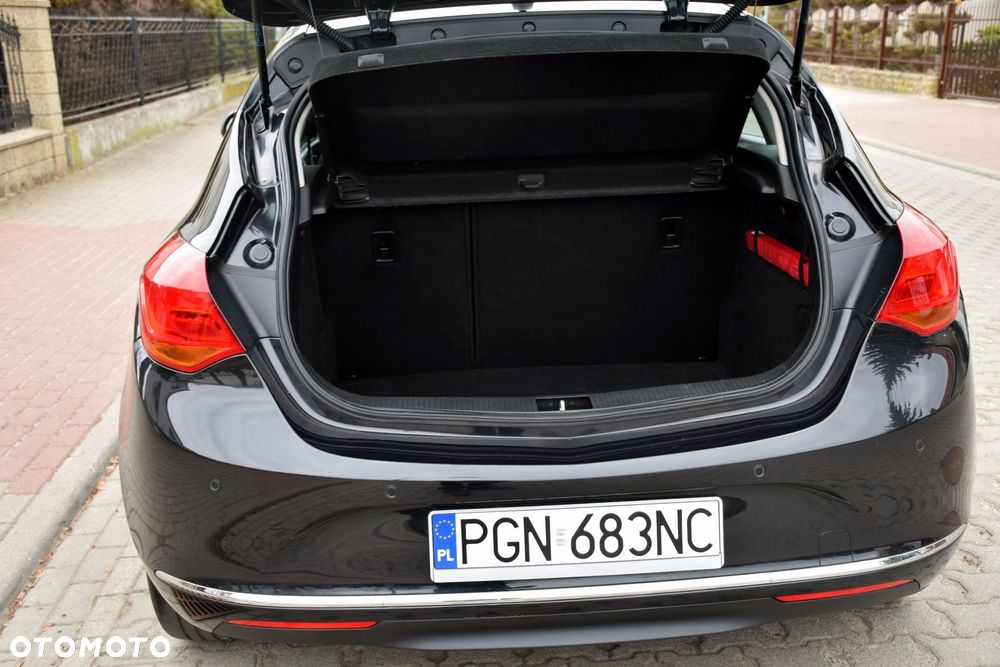 Opel Astra 1.6 Design Edition - 18