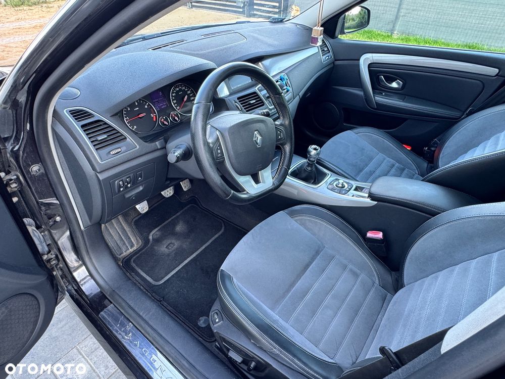 Renault Laguna 2.0 dCi FAP Initiale - 11