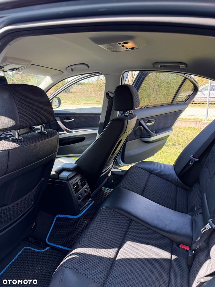 BMW Seria 3 320d DPF Efficient Dynamics Edition - 13