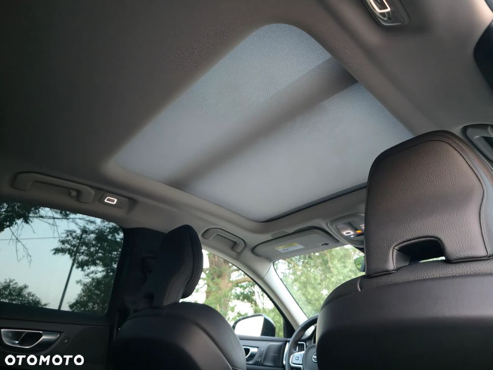 Volvo S60 B5 B AWD R-Design - 19