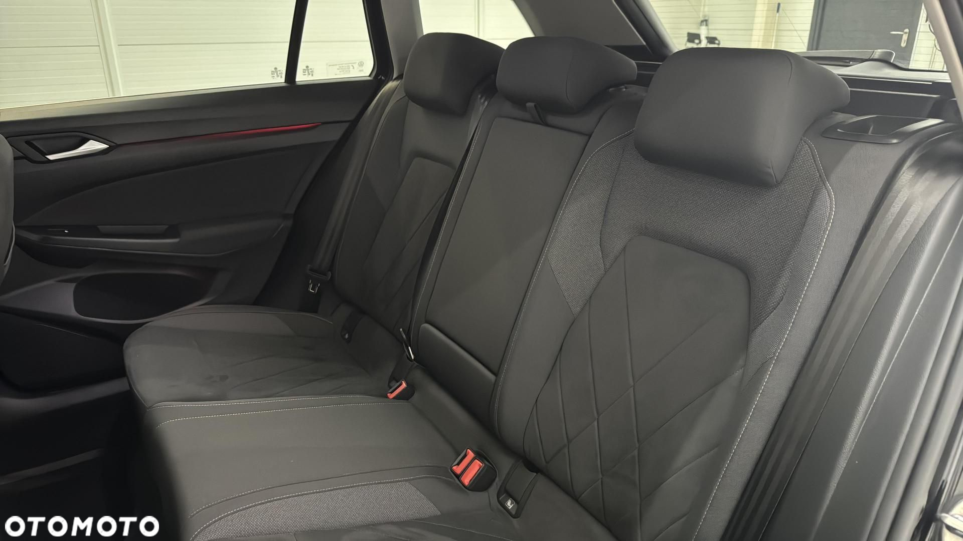 Volkswagen Golf VIII 2.0 TDI Style DSG - 18