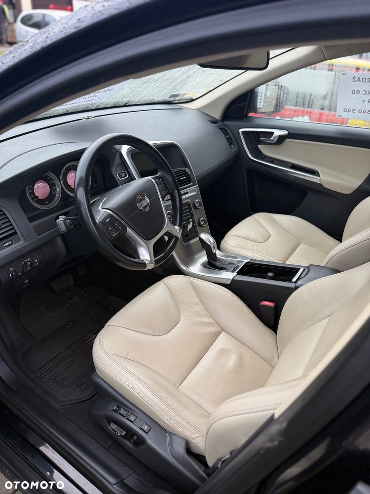 Volvo XC 60 D5 AWD Summum - 7