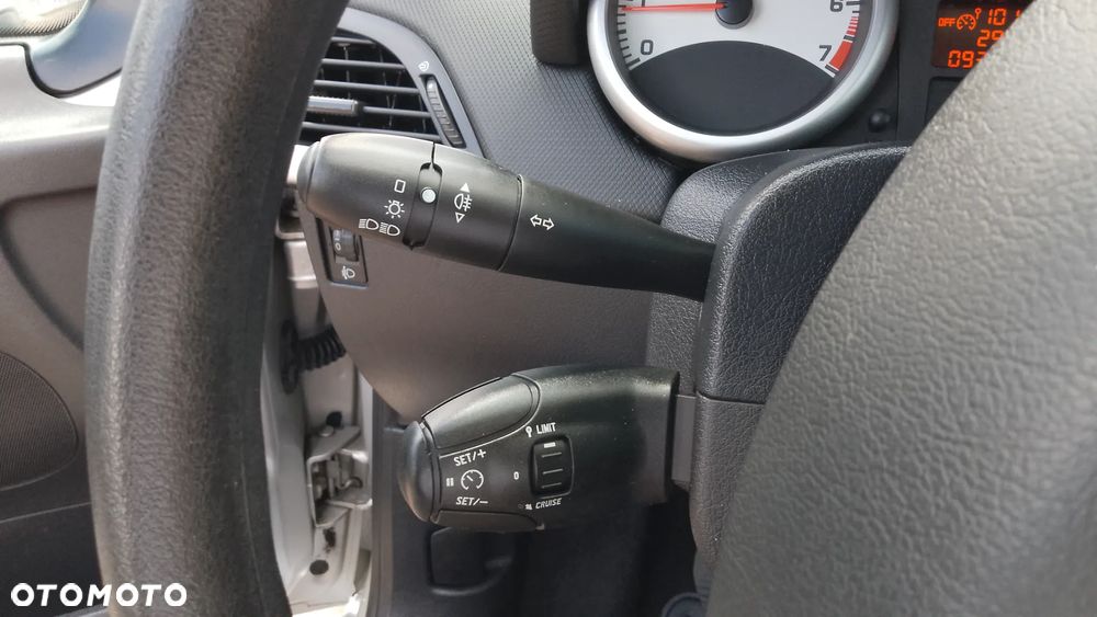 Peugeot 207 1.6 16V Sporty - 11