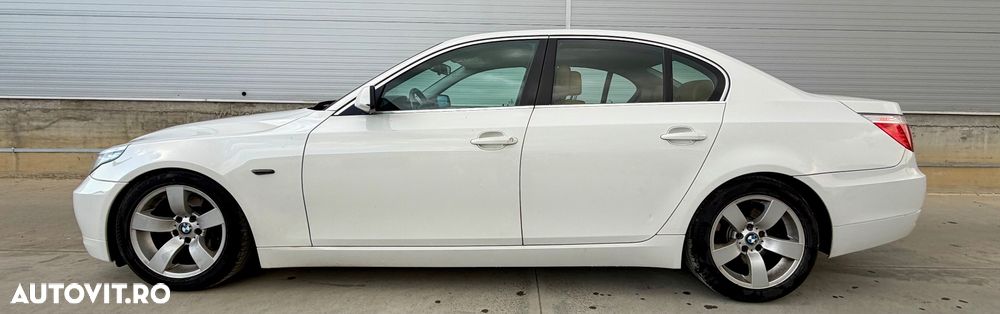 BMW Seria 5 520d Edition Exclusive - 28