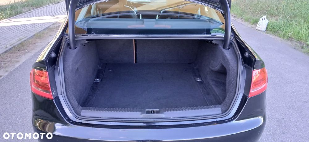 Audi A4 Limousine - 7