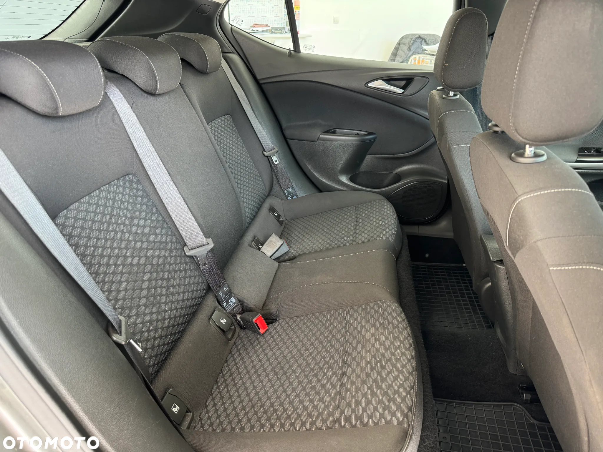 Opel Astra V 1.2 T Edition S&S - 22