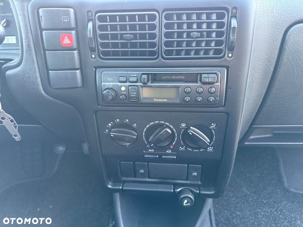 Volkswagen Polo 75 - 14