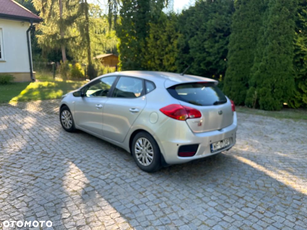 Kia Ceed 1.6 CRDi L DCT - 11