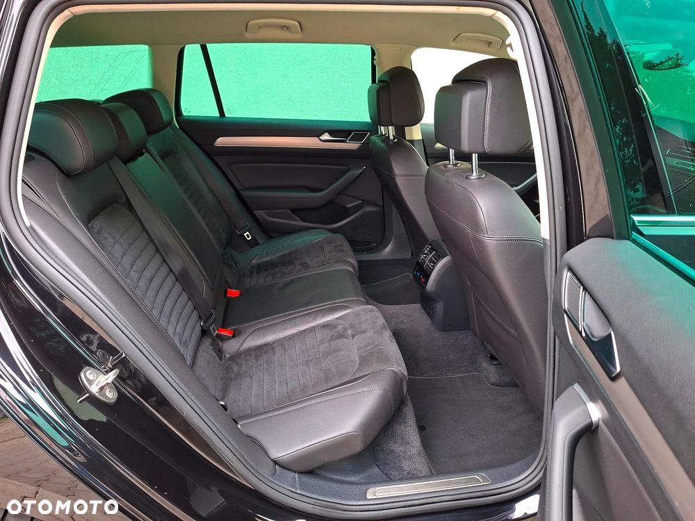 Volkswagen Passat 2.0 TDI (BlueMotion Technology) Highline - 27