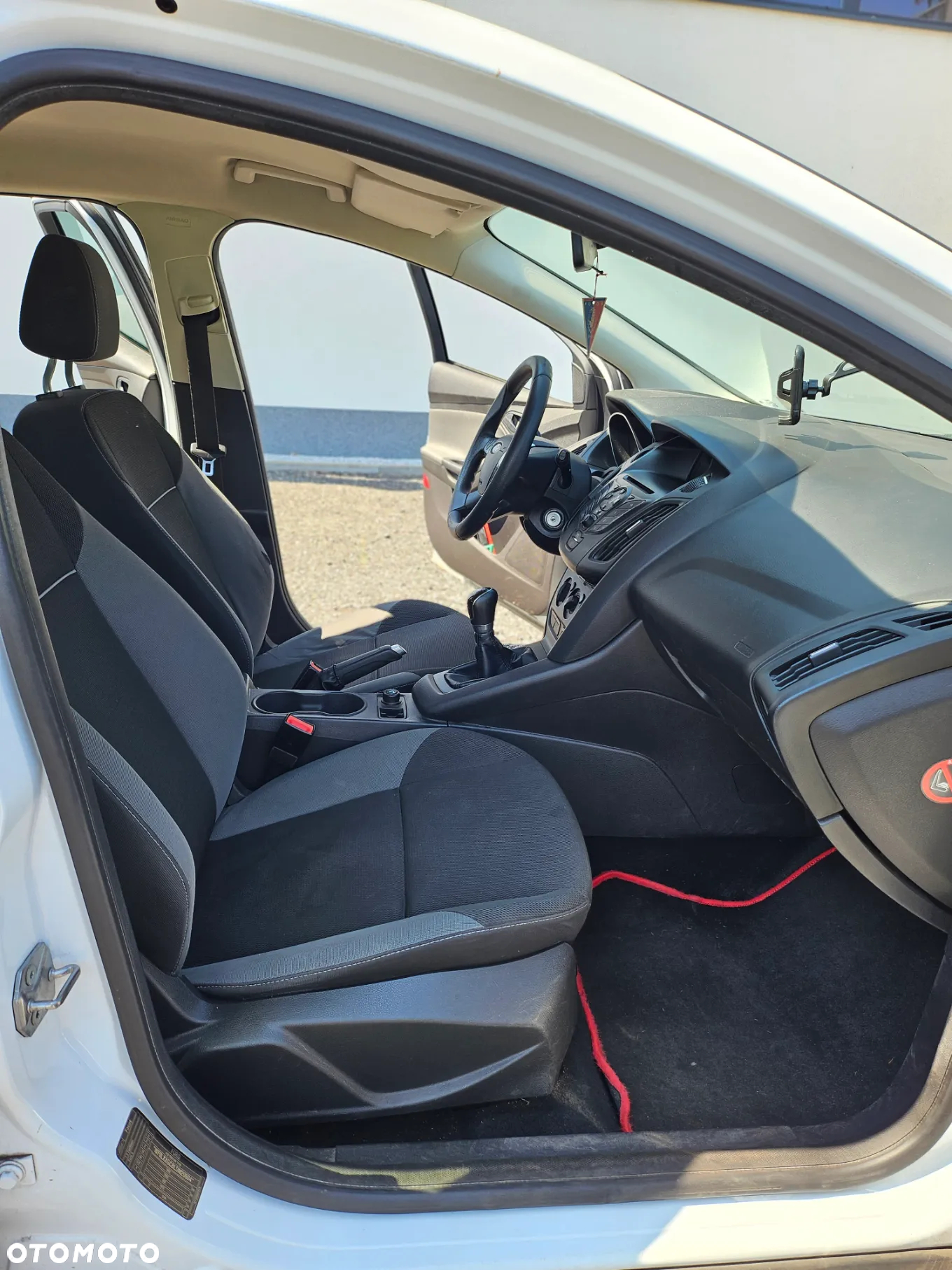 Ford Focus 1.0 EcoBoost Ambiente - 14