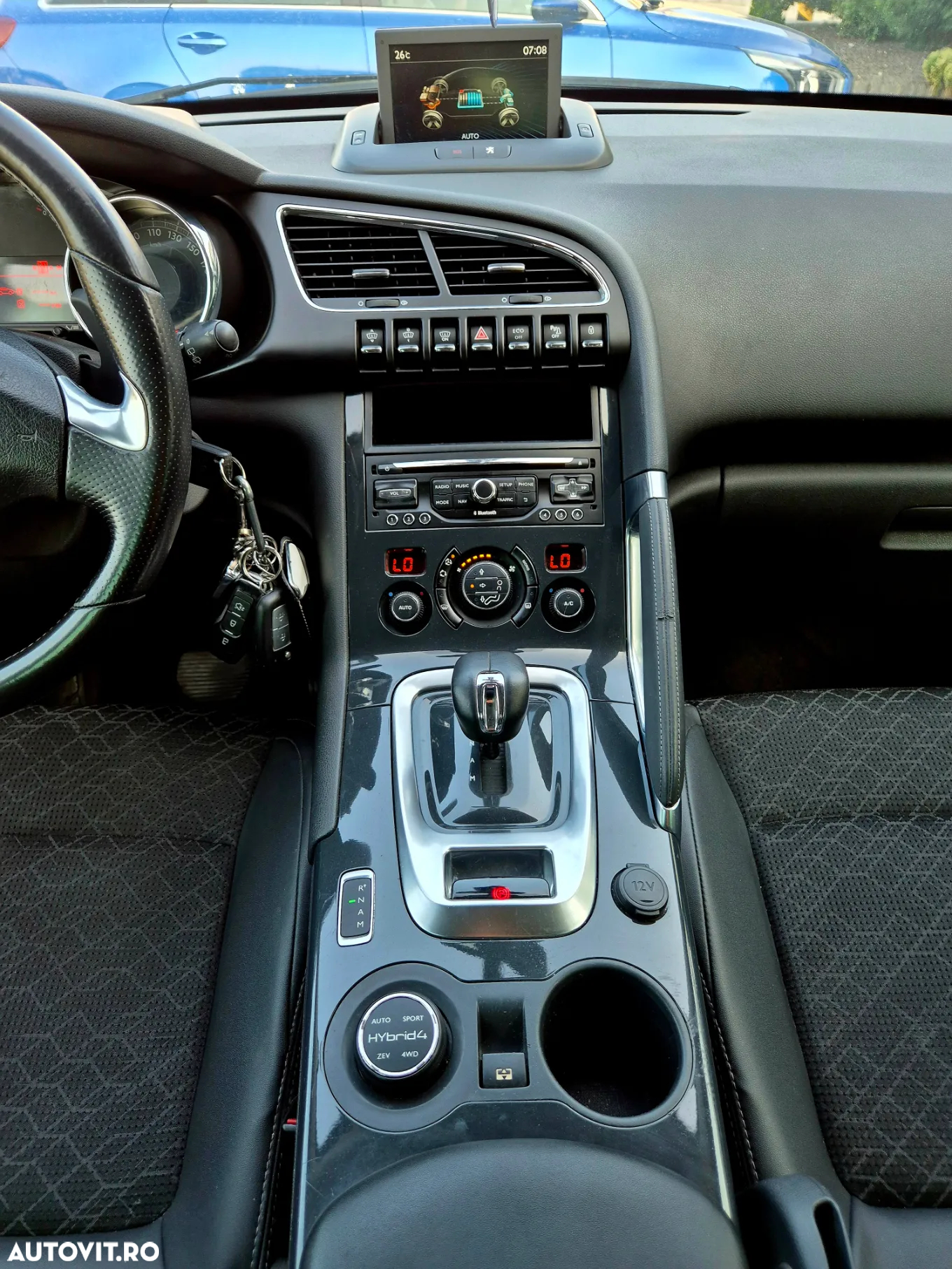 Peugeot 3008 Hybrid4 - 14