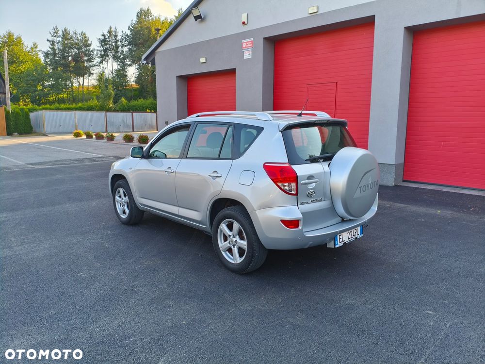 Toyota RAV4 2.0 4x4 Automatik Sol - 3