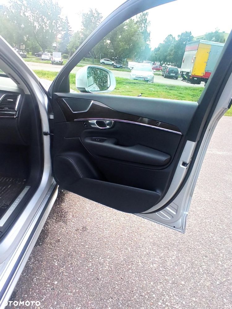Volvo XC 90 T6 AWD Momentum 7os - 32