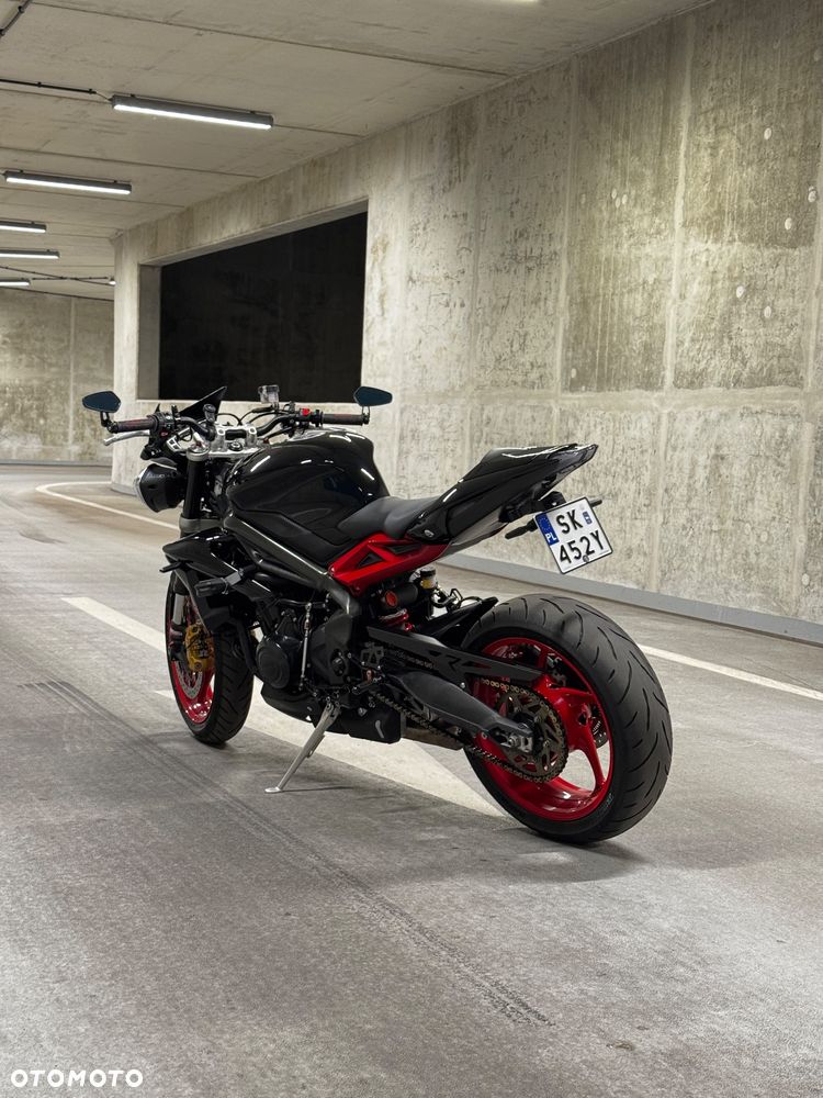 Triumph Street Triple - 17