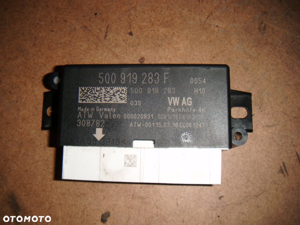 seat leon III 5F 16r  sterownik PDC - 1
