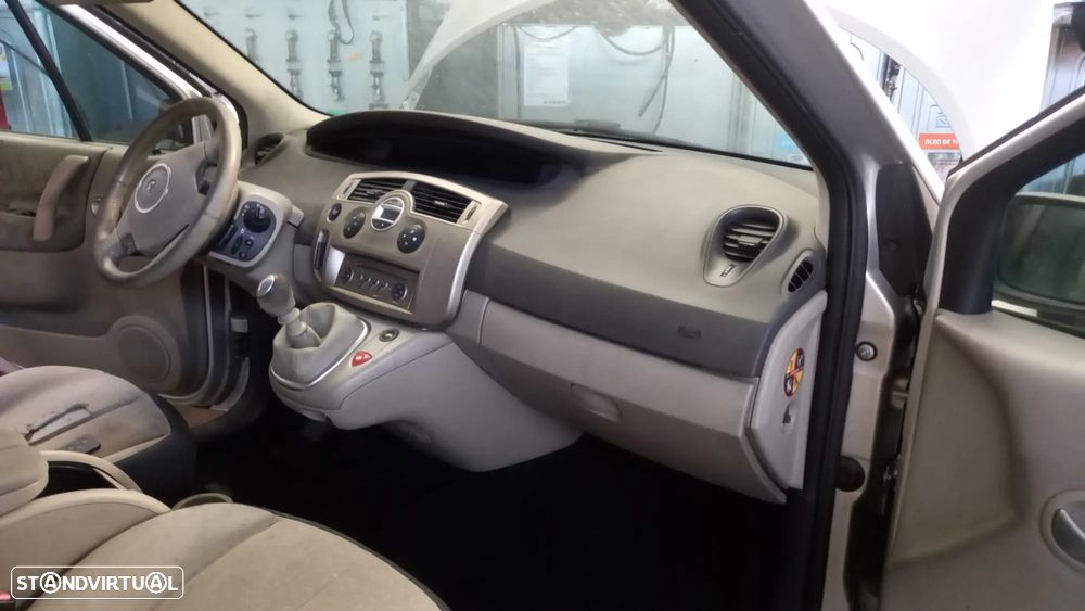 Portas Renault Scenic II 1.5dci K9K728 de 2009 - 8