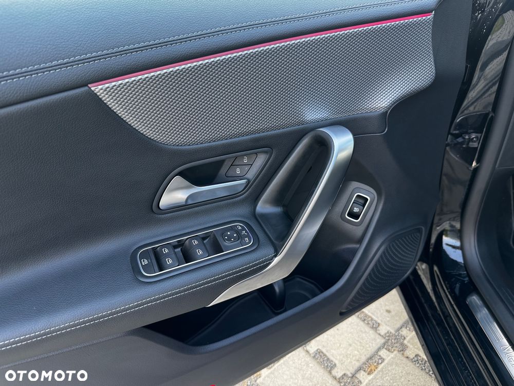 Mercedes-Benz CLA 220 7G-DCT Progressive - 22