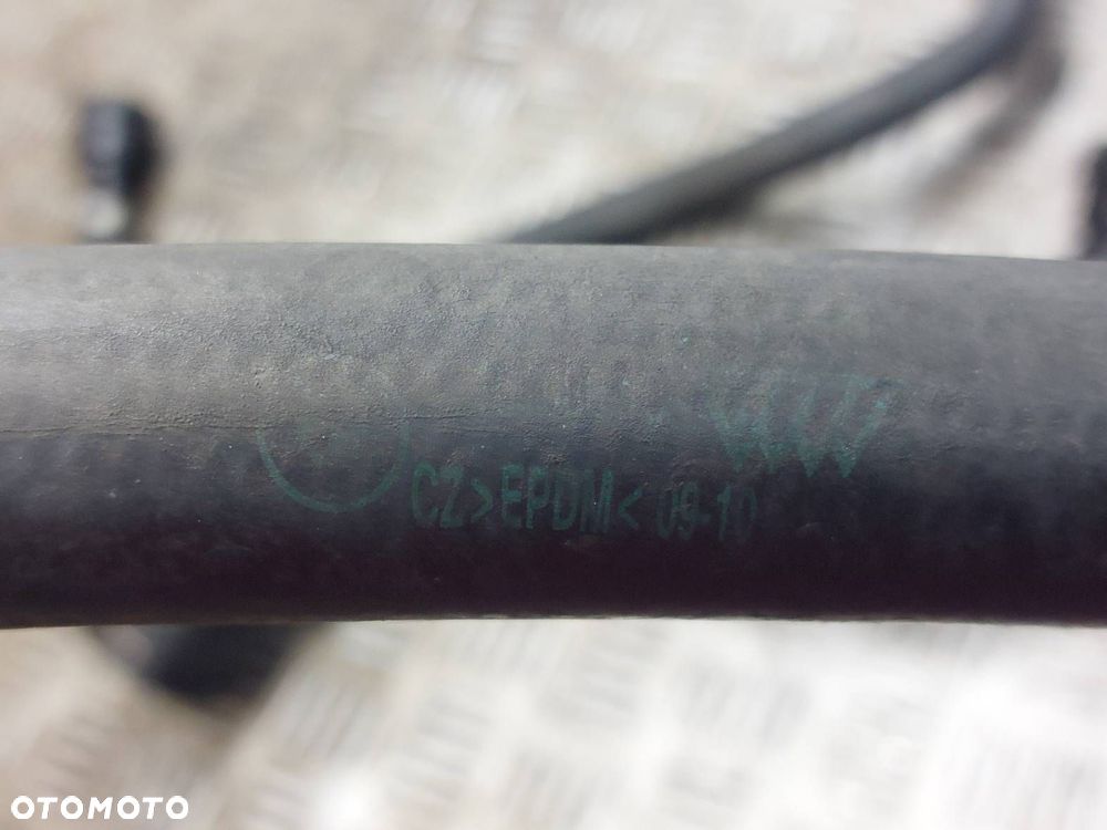 PRZEWÓD WĄŻ RURA WODY BMW E90 E91 2.0 D 7811125 - 4