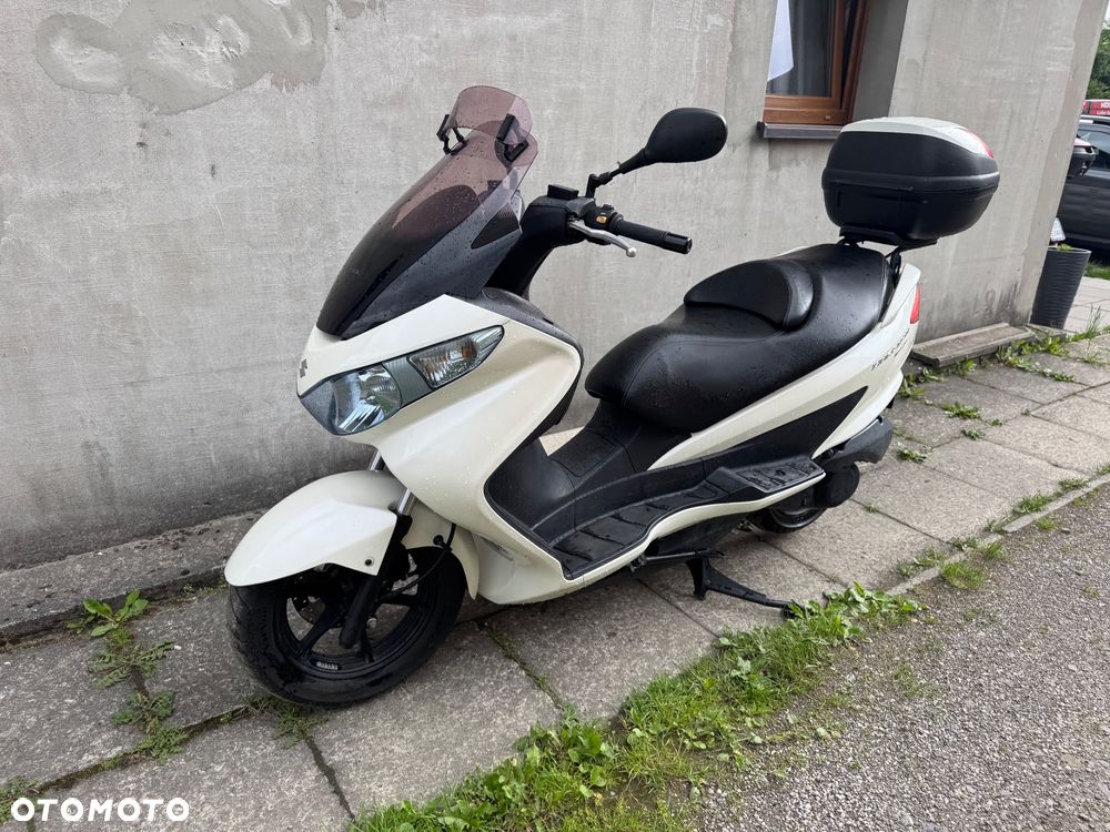 Suzuki Burgman - 11