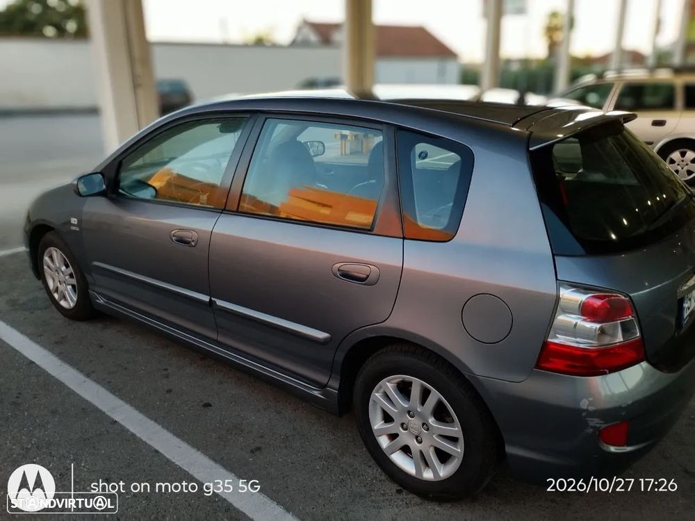 Honda Civic 2004 photo 3