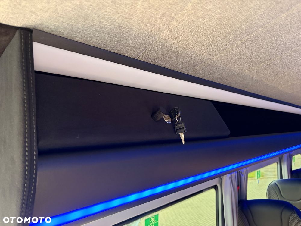 Mercedes-Benz Sprinter 519 - 28