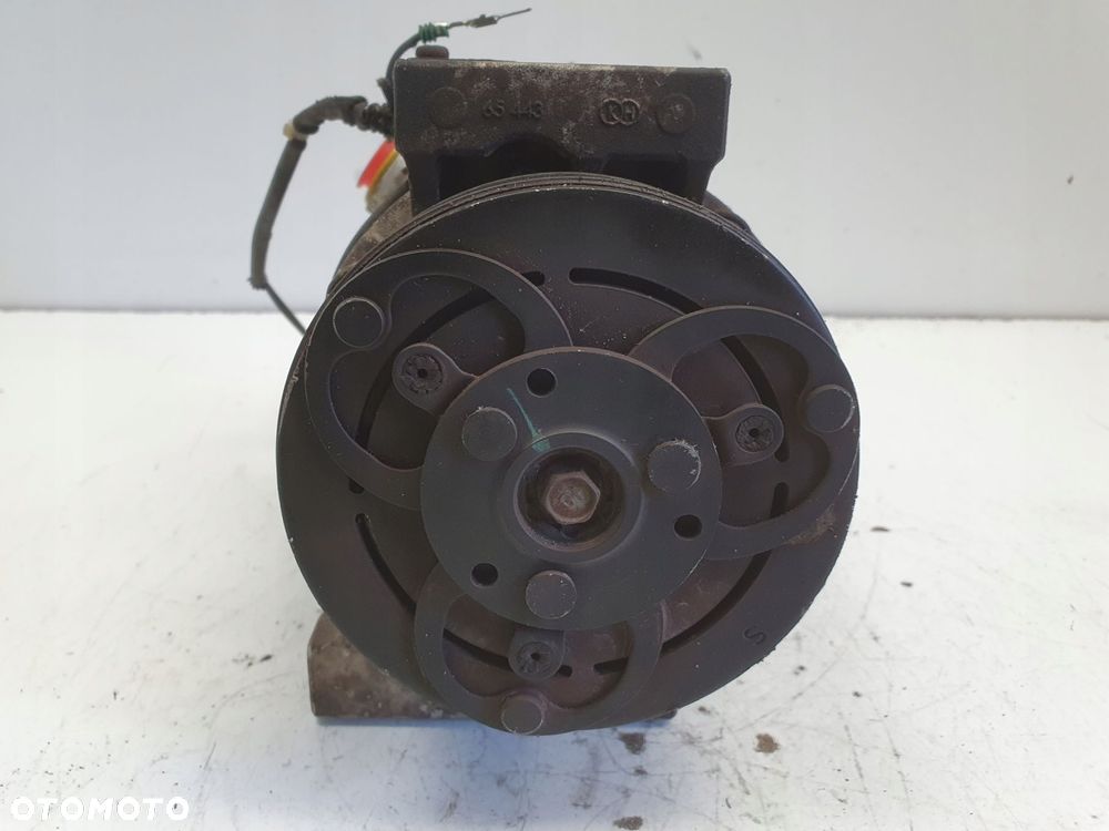 SPRĘŻARKA KLIMATYZACJI Volvo V70 III 2.4 D5 _ pompa 36051063 - 4