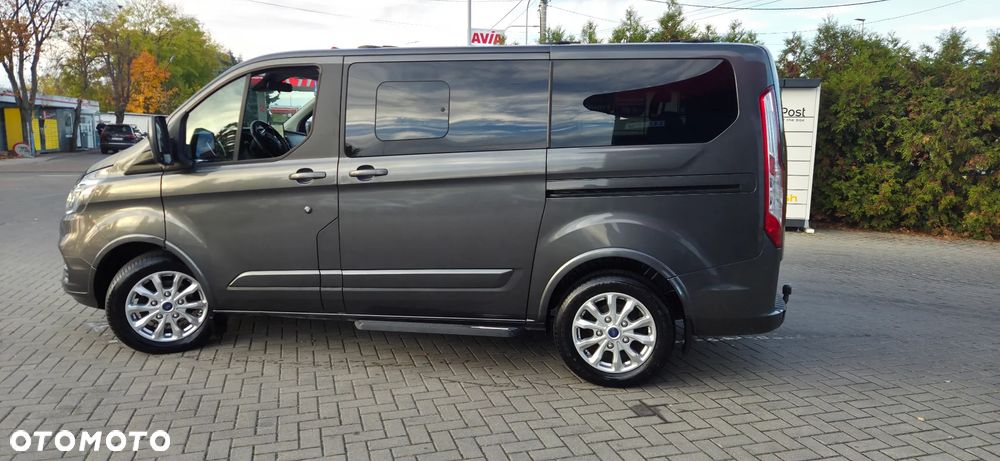 Ford Tourneo Custom - 10