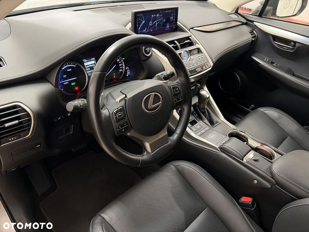 Lexus NX 300h Comfort AWD - 10