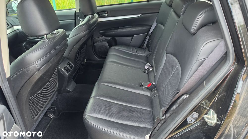 Subaru Legacy - 13
