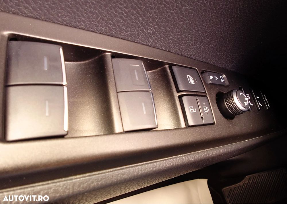 Toyota Camry 2.5 Exclusive - 13