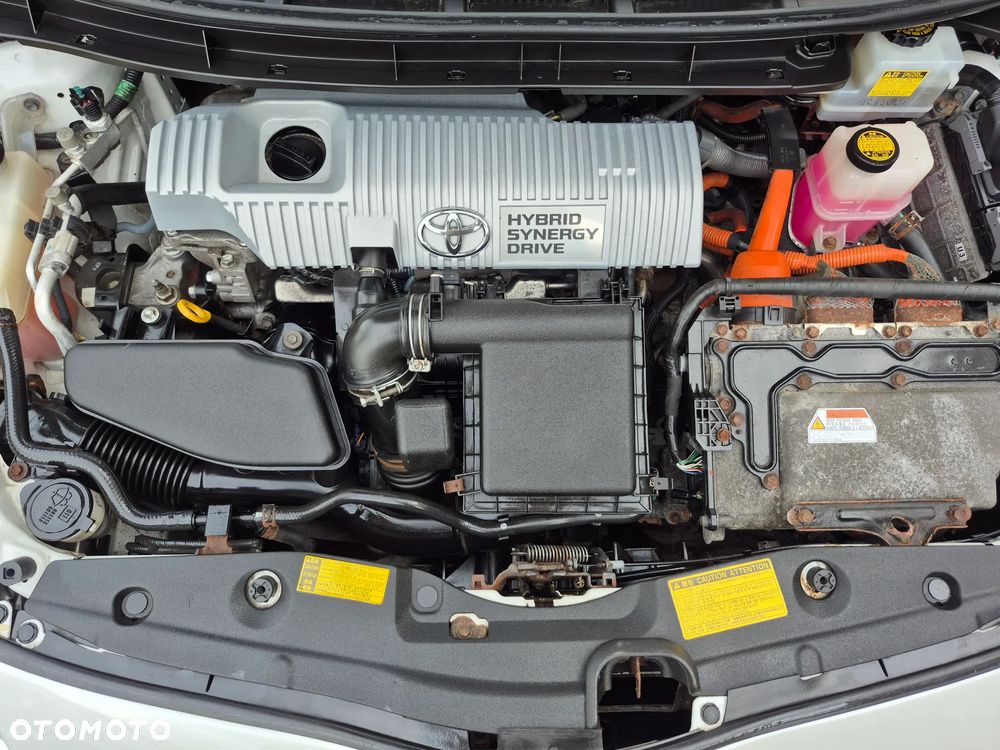 Toyota Prius (Hybrid) Executive - 30