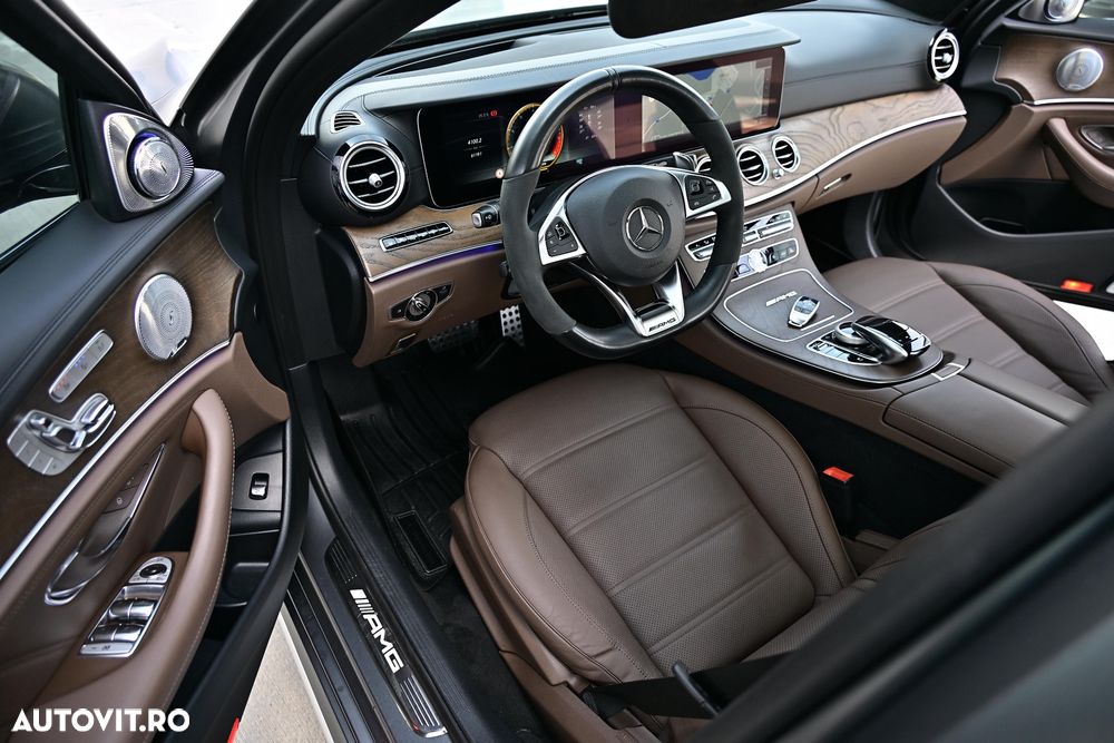 Mercedes-Benz E - 15