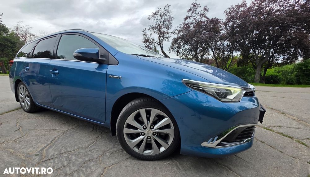 Toyota Auris - 2