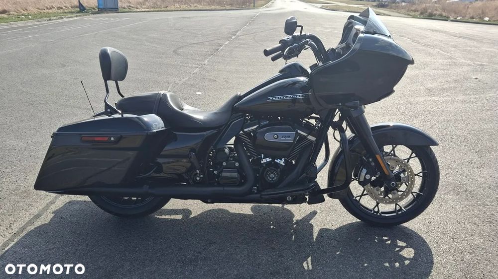 Harley-Davidson Touring Road Glide - 10