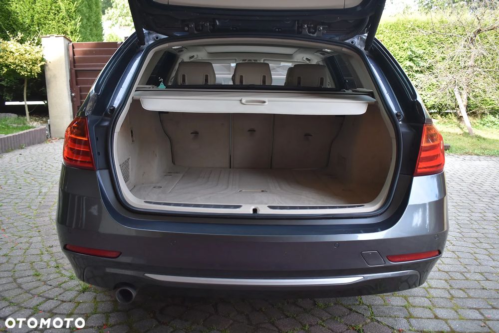 BMW Seria 3 320d xDrive Modern Line - 19