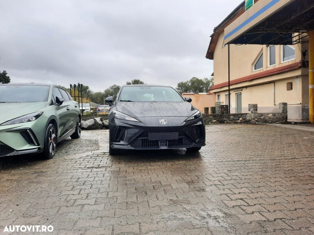 MG MG4 EV 64 kWh XPower - 11