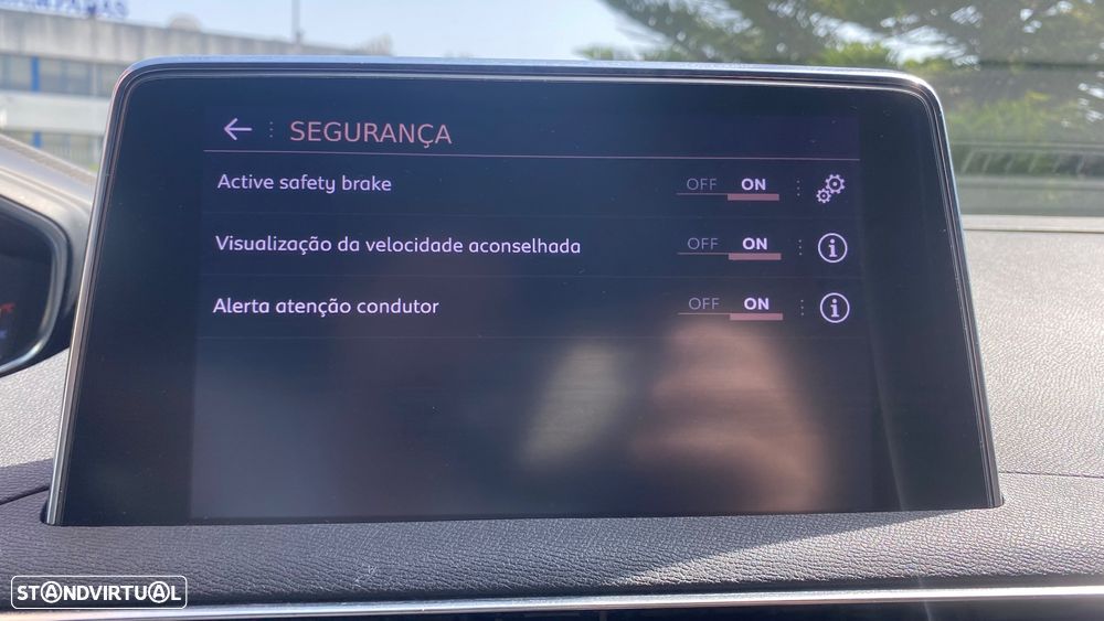 Peugeot 5008 1.5 BlueHDi GT Line EAT8 - 48