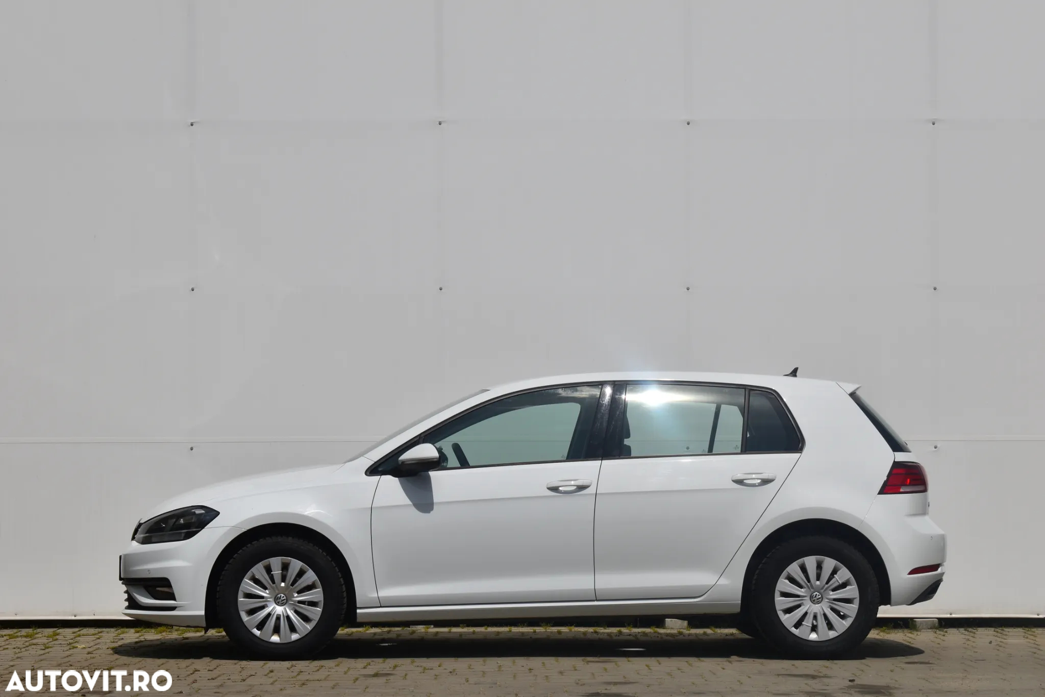 Volkswagen Golf 1.6 TDI Trendline - 10