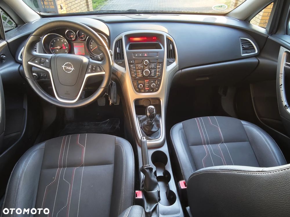 Opel Astra 1.4 Innovation - 28