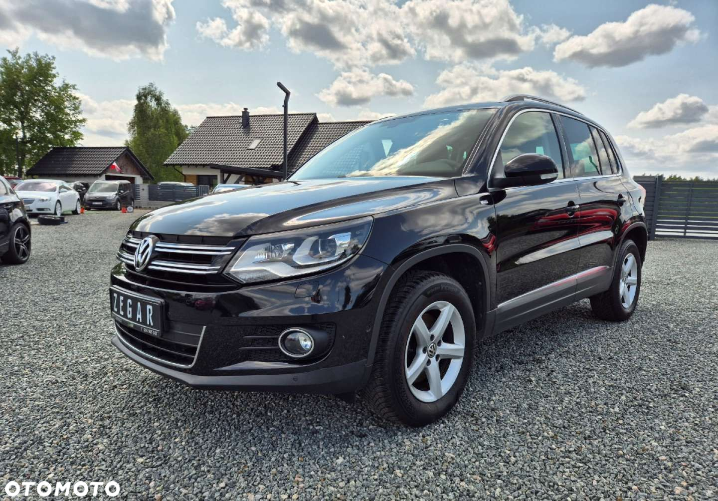 Volkswagen Tiguan - 2