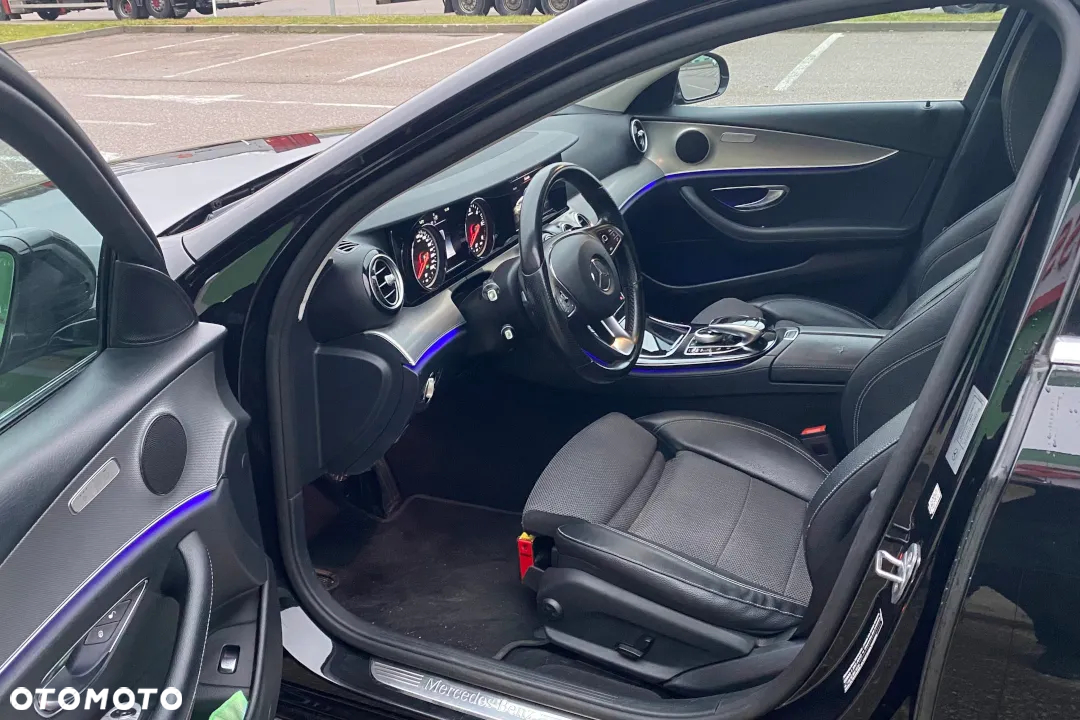 Mercedes-Benz Klasa E 220 d 9G-TRONIC - 12