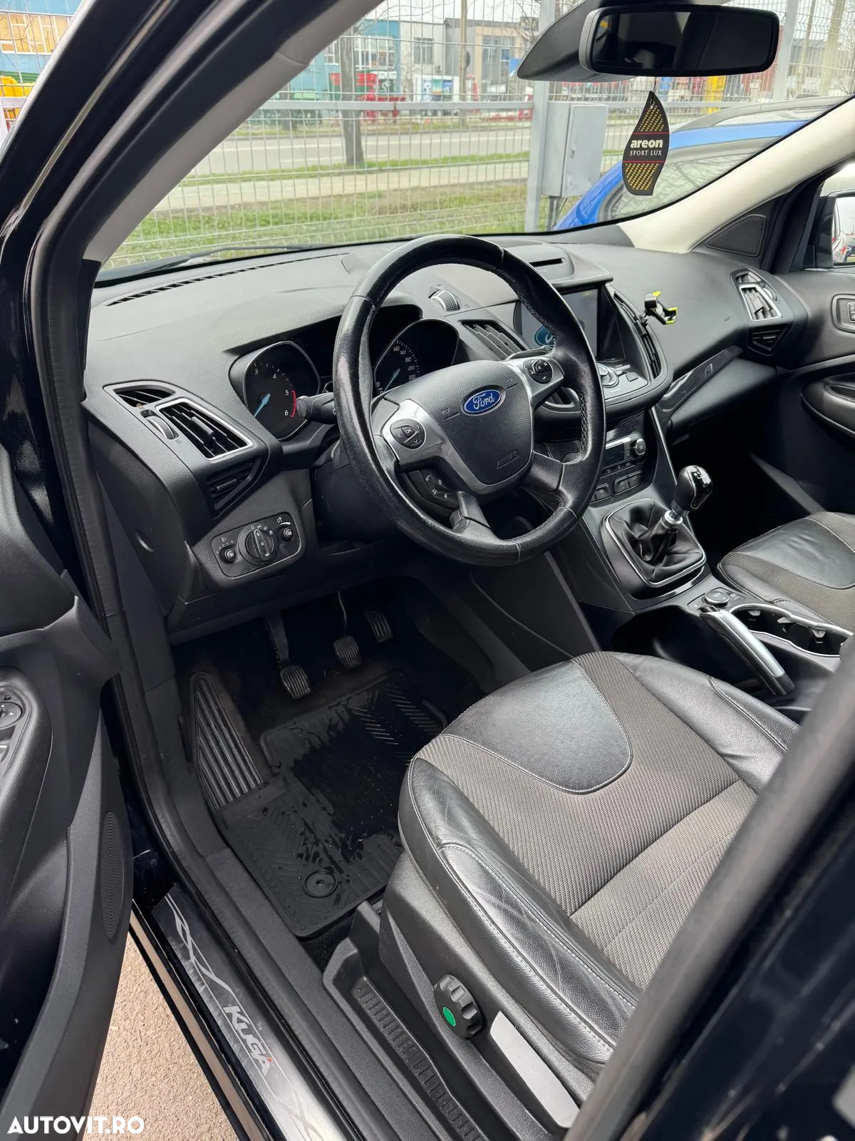 Ford Kuga - 18