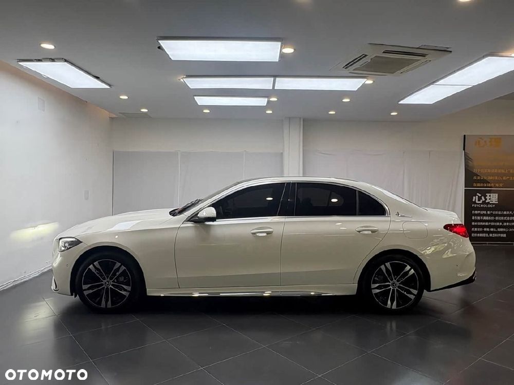 Mercedes-Benz C-Class 2023 photo 4