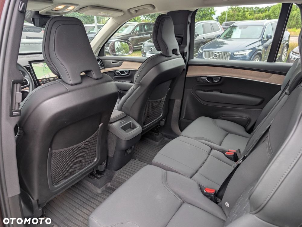 Volvo XC 90 - 22